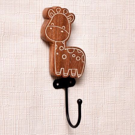 Brown Wooden Giraffe Wall Hooks For Kids